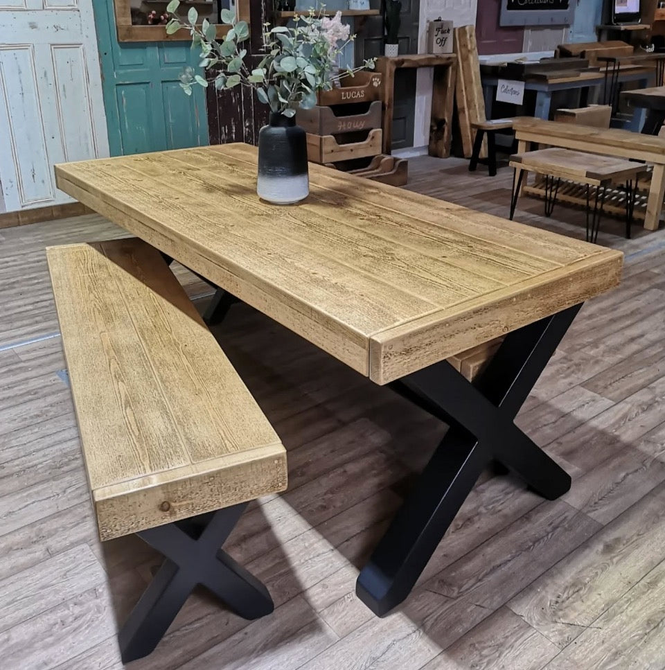 Light Oak & Pitch Black