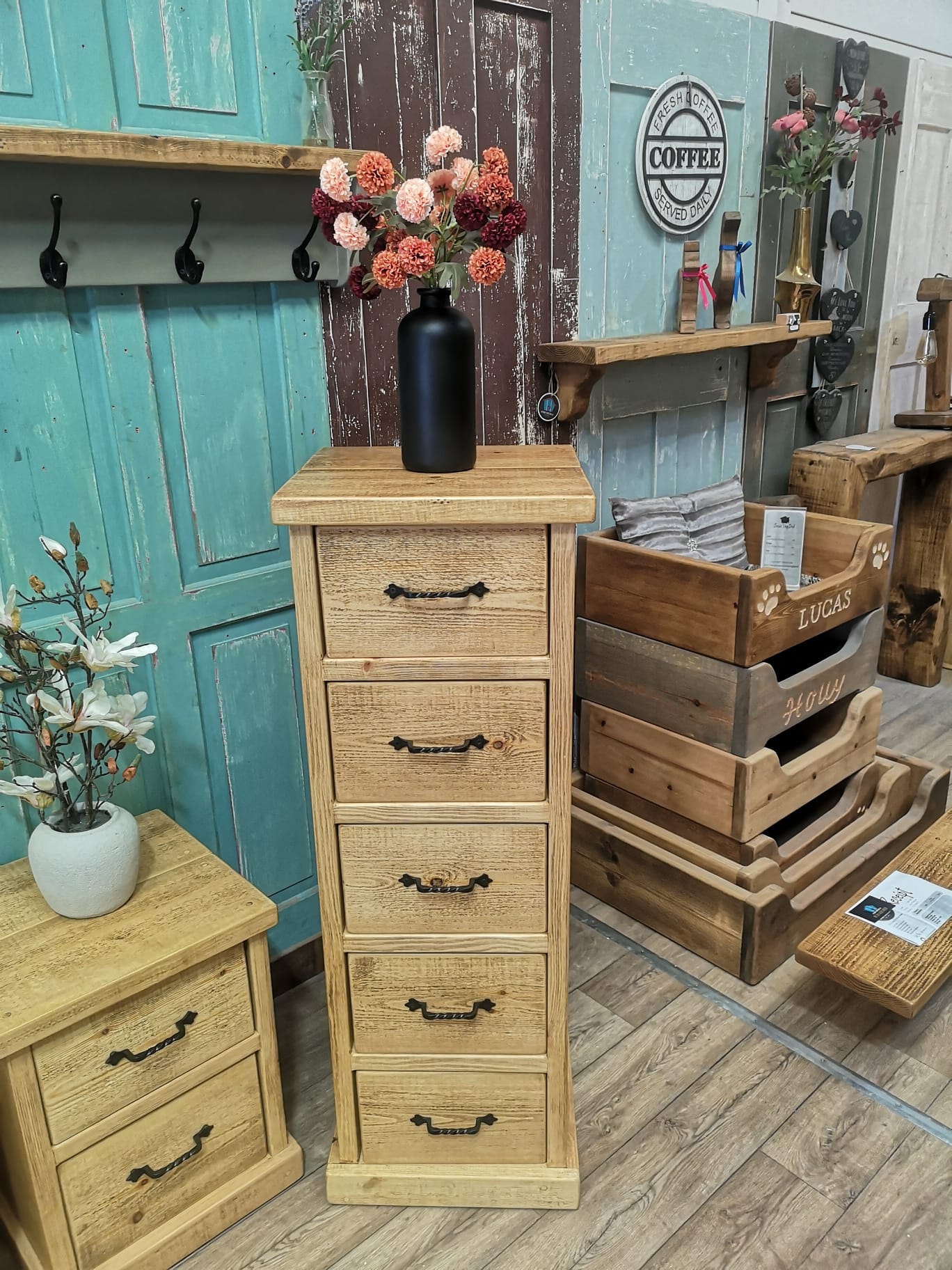 Light Oak with Black Twists