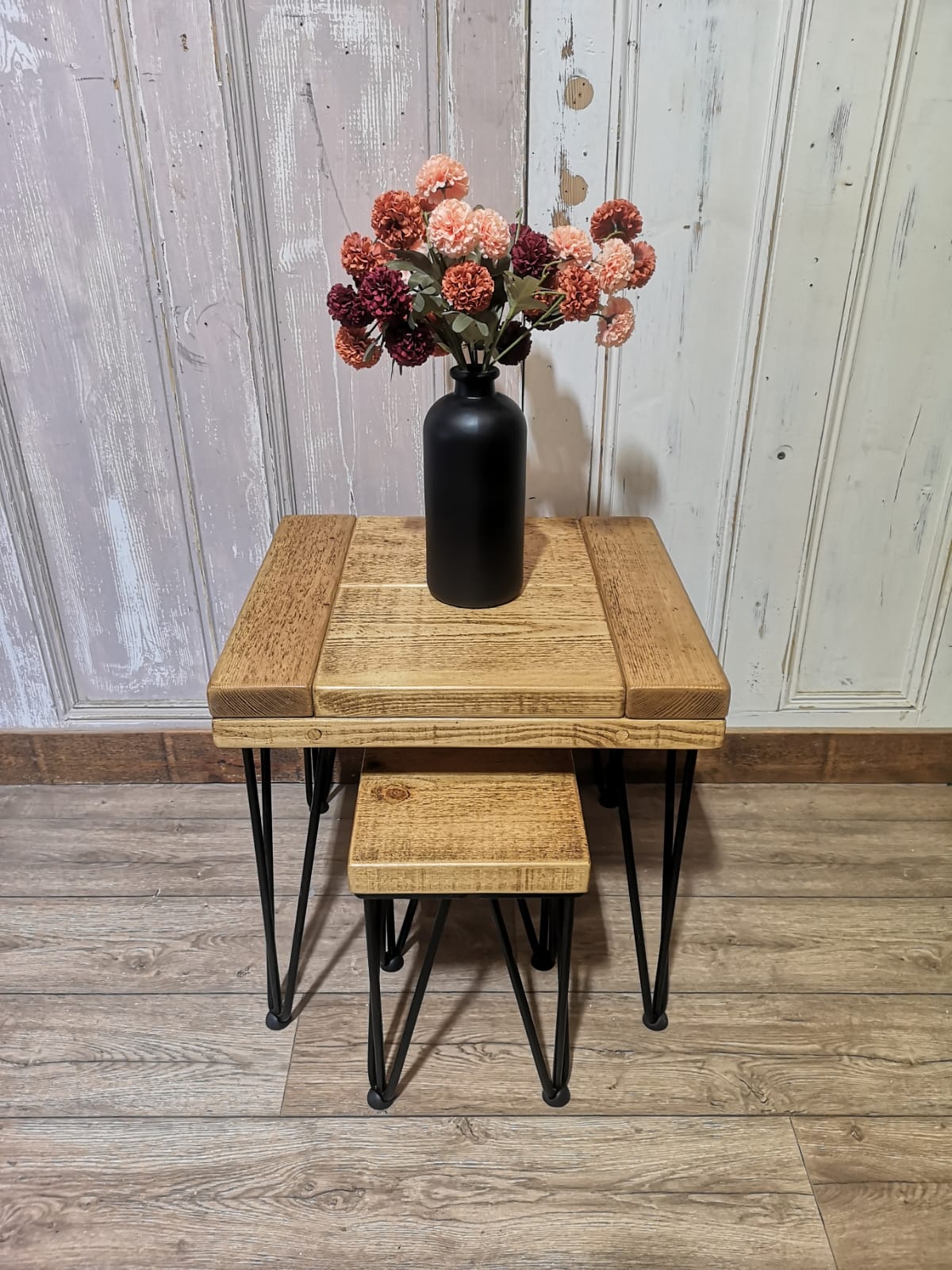 Medium Oak with Black Legs