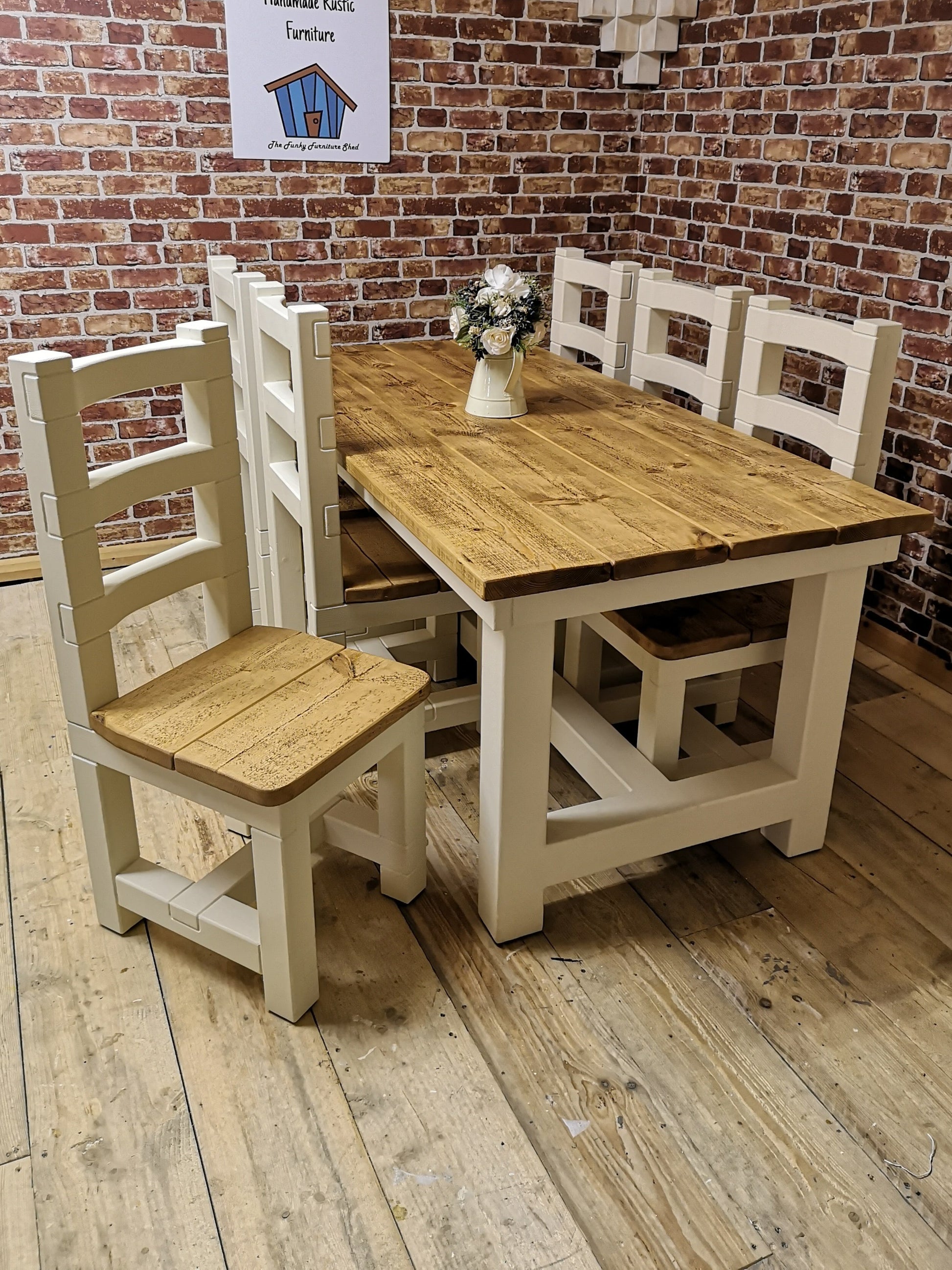 Medium Oak and Pale Mortlake in Solid Finish