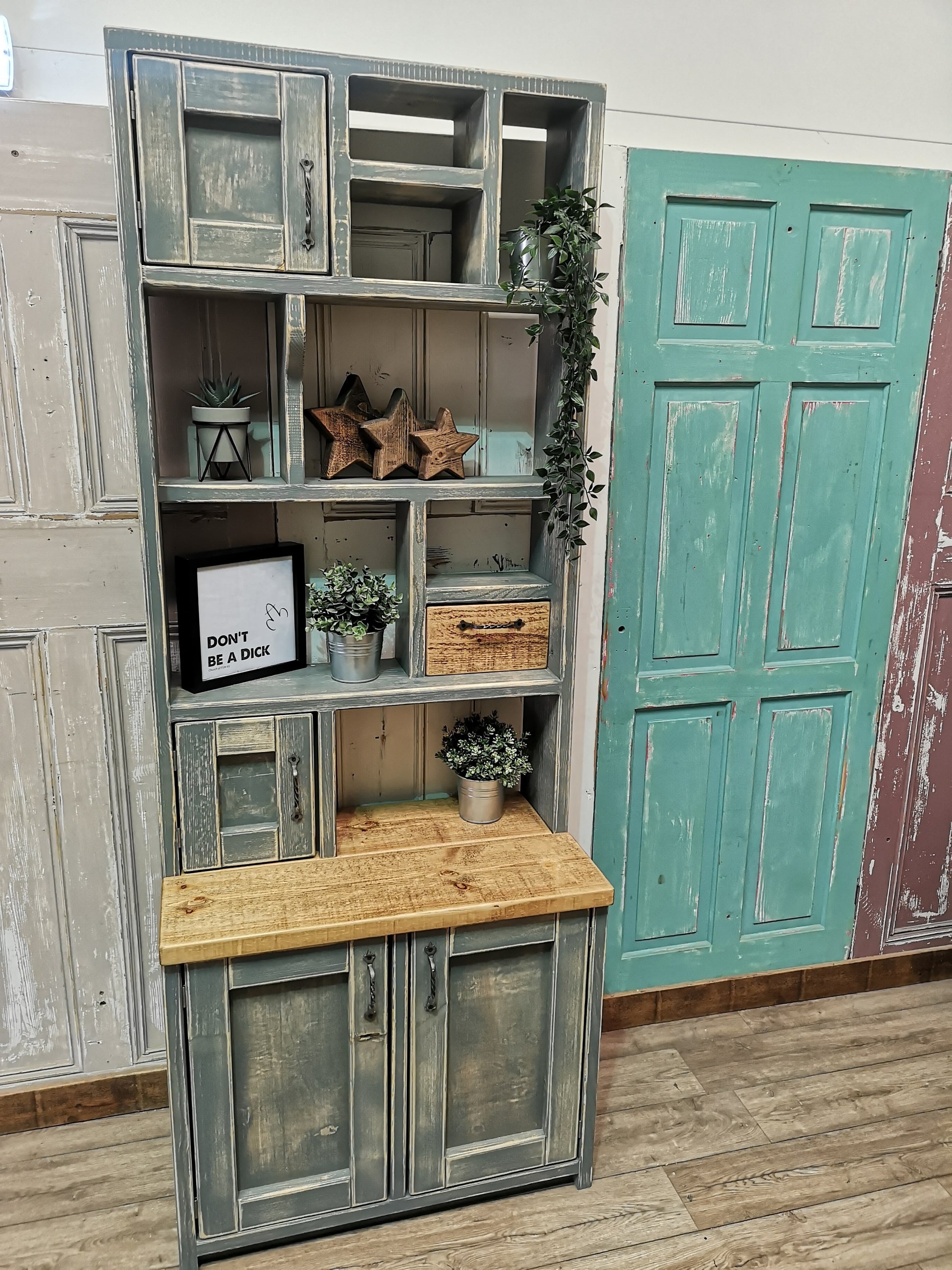 Medium Oak & Gotham City