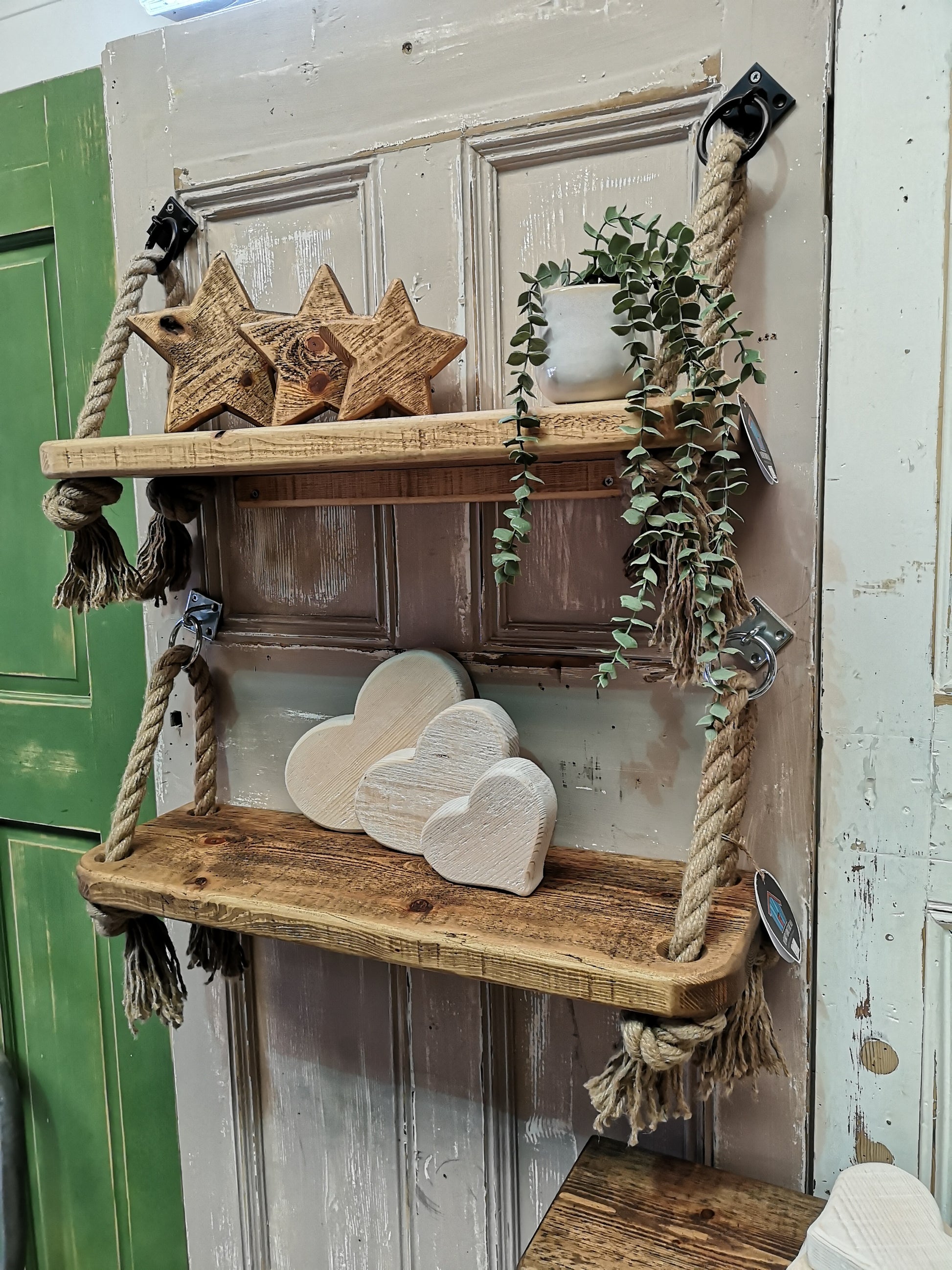 Medium Oak with Black Brackets