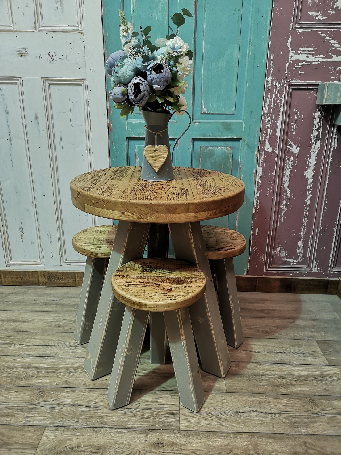 Medium Oak & Shore Rocks (Shab)