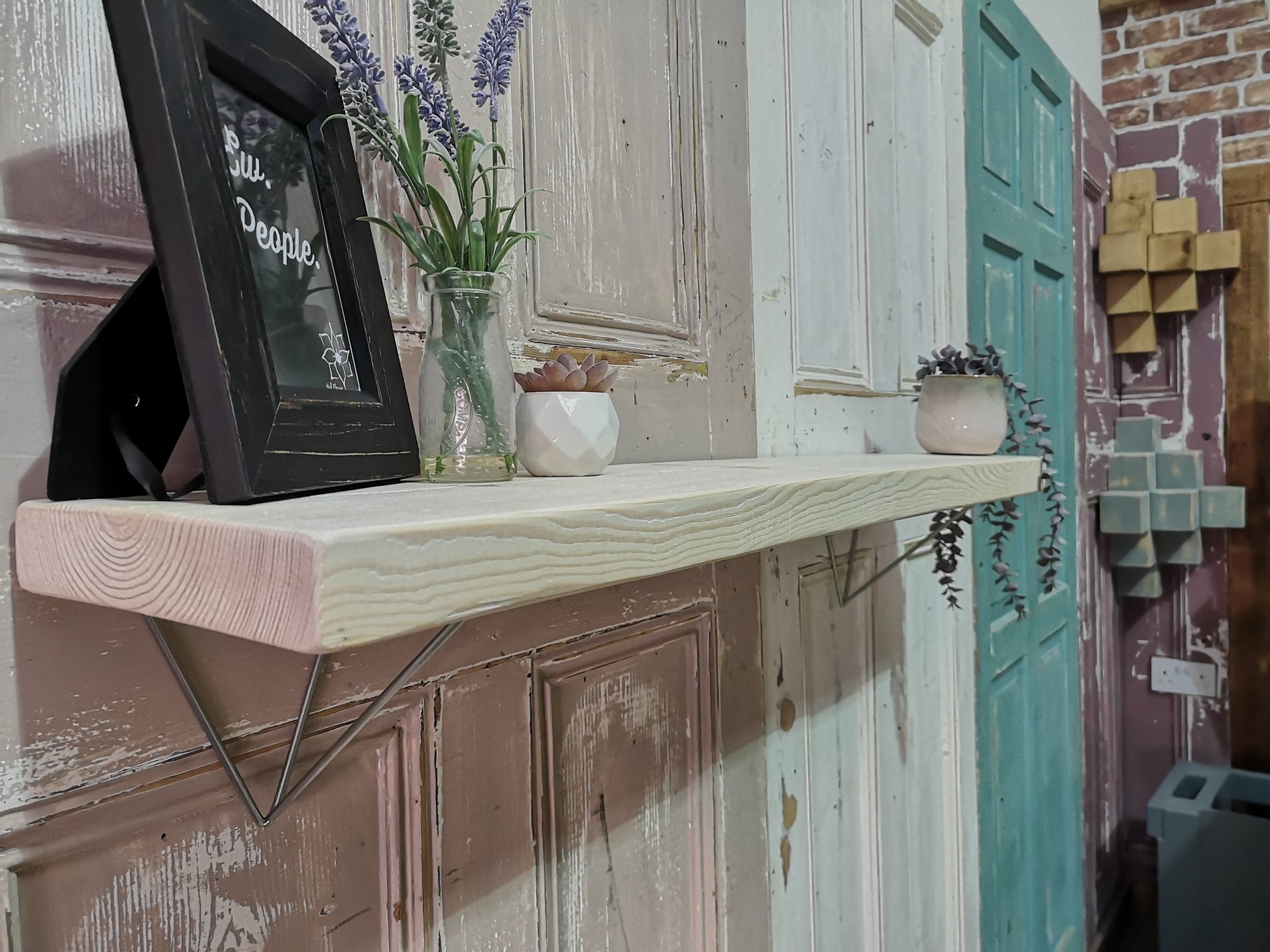 In White Wash with Silver Brackets