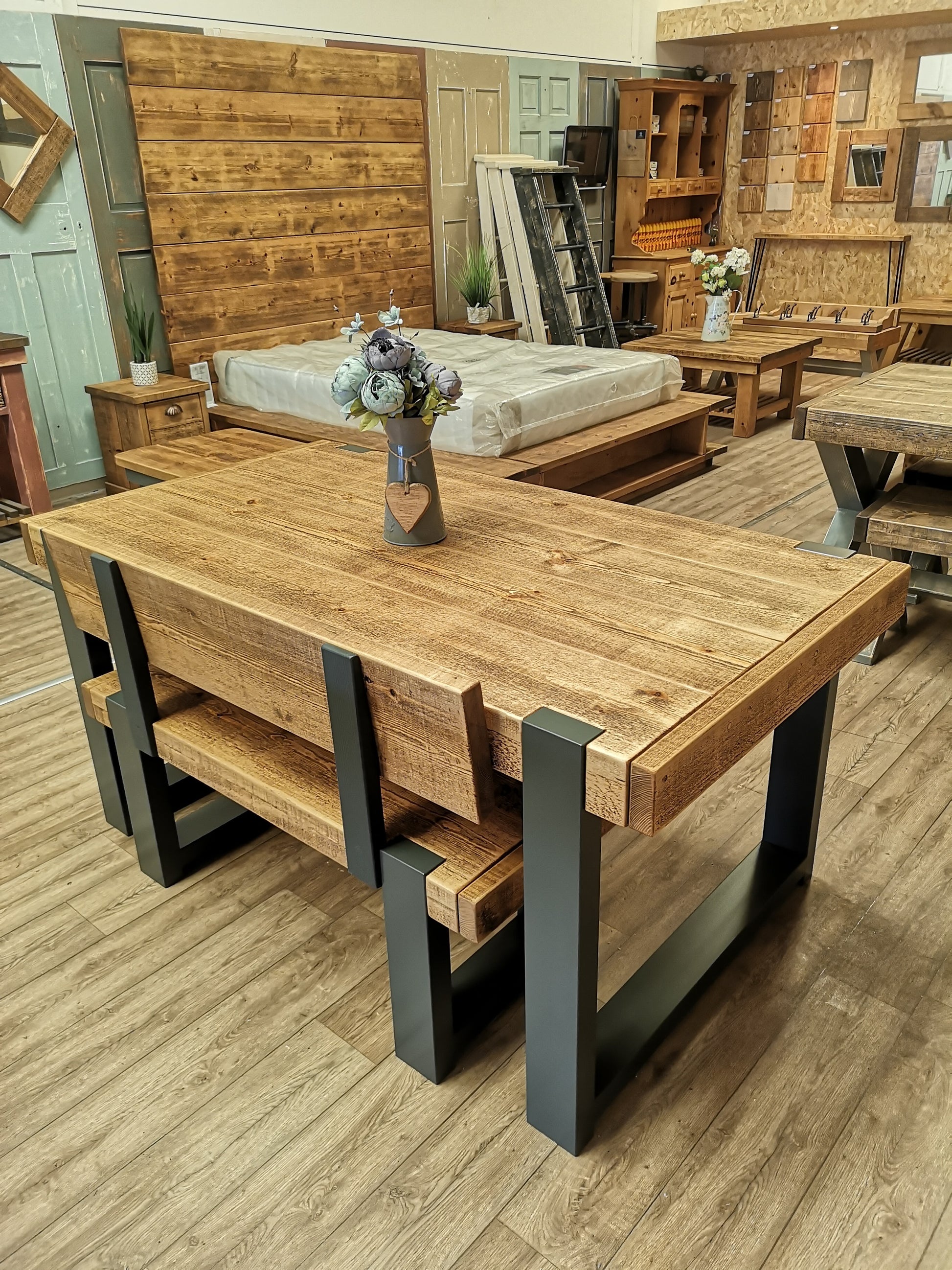 Medium Oak & Traffic Grey