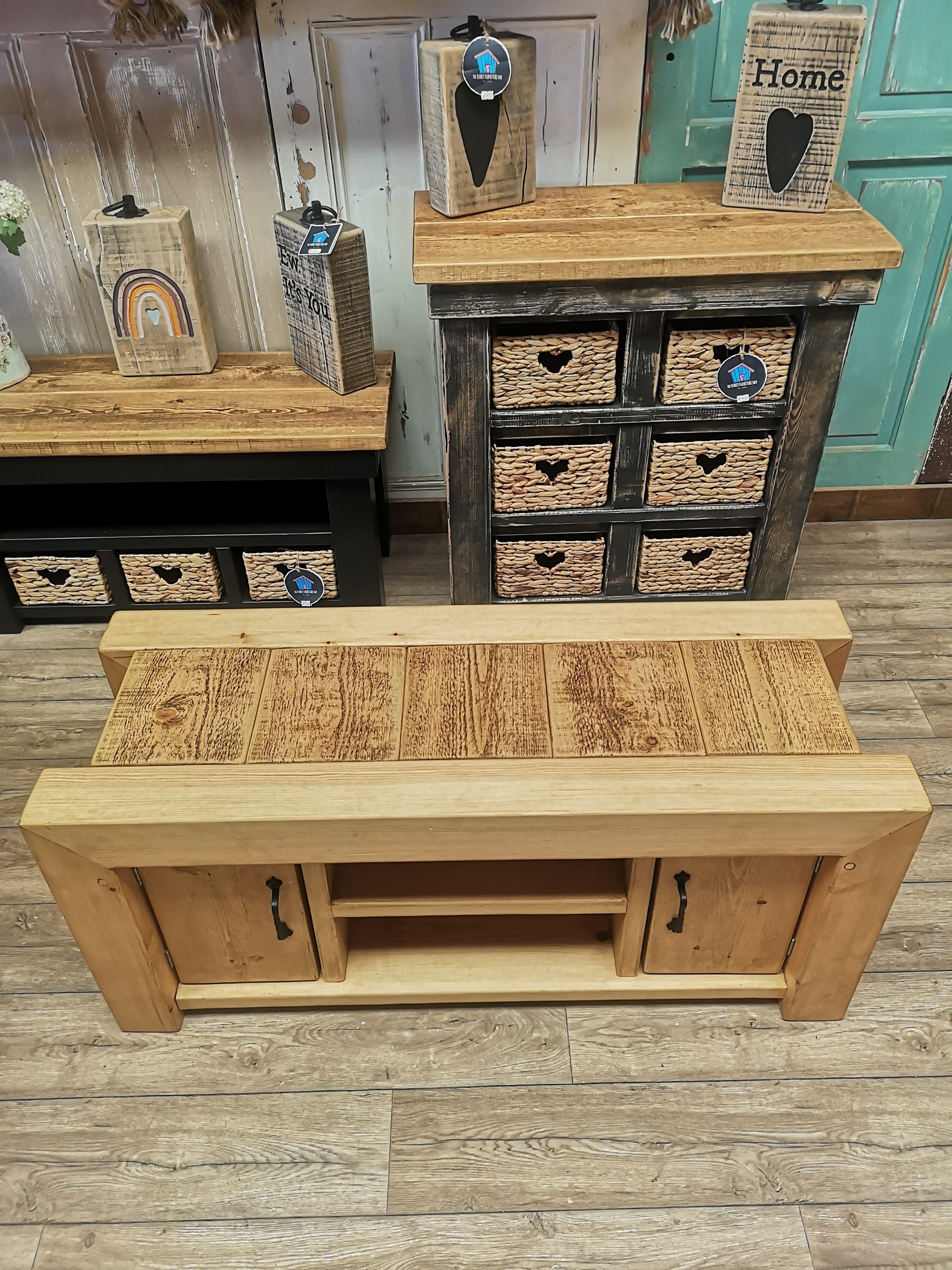 Small Size in Medium Oak