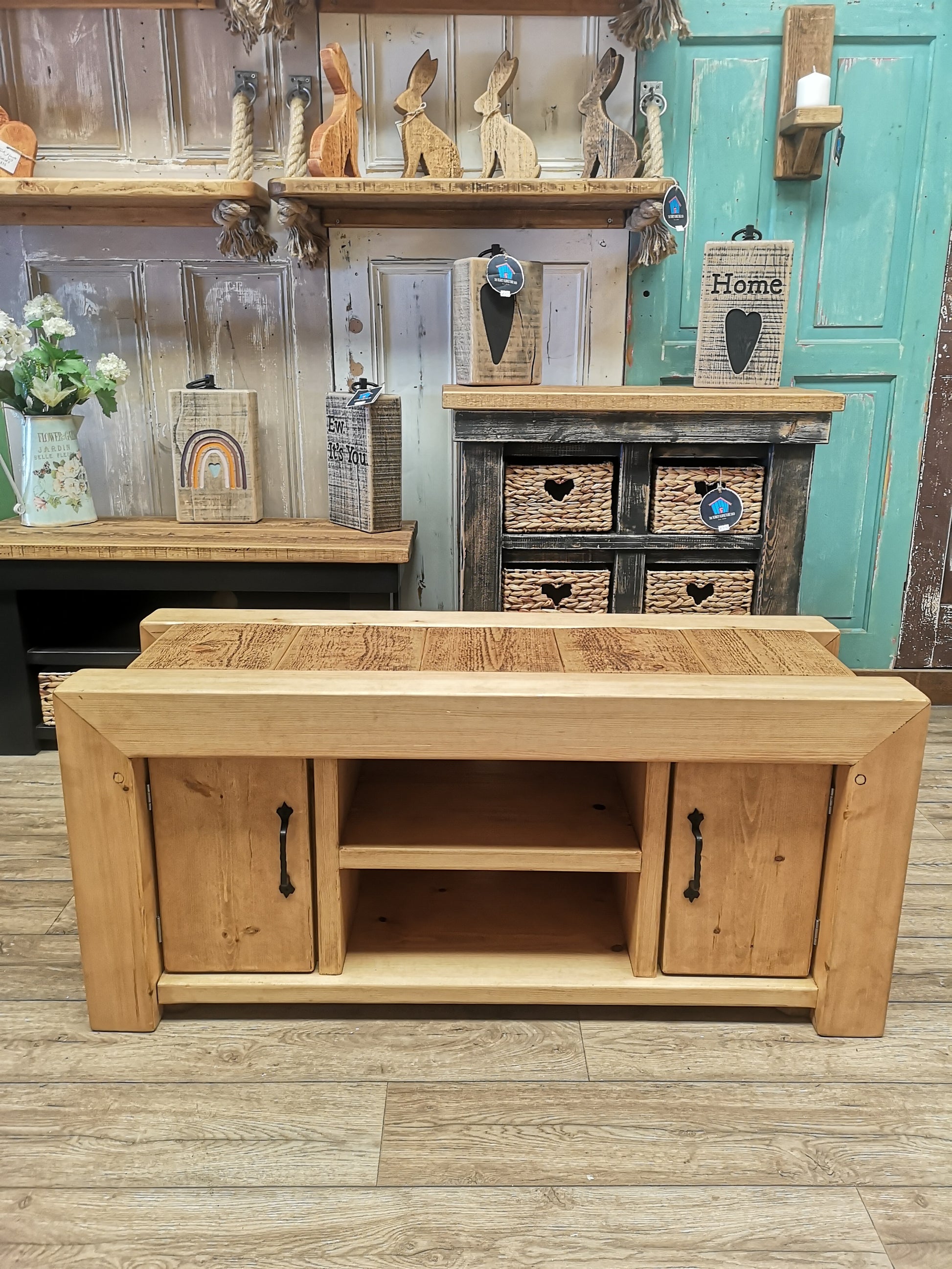 Small Size in Medium Oak