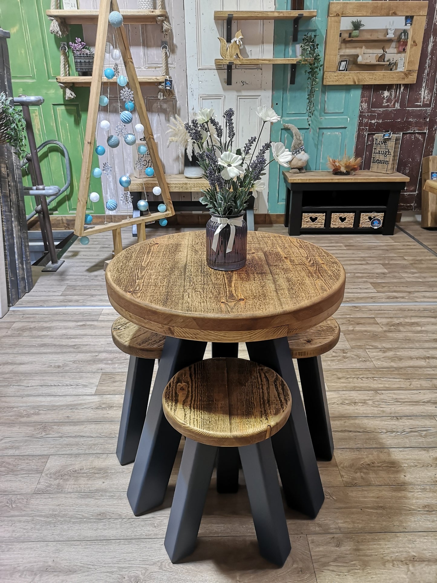 Medium Oak & Black Heron (solid)