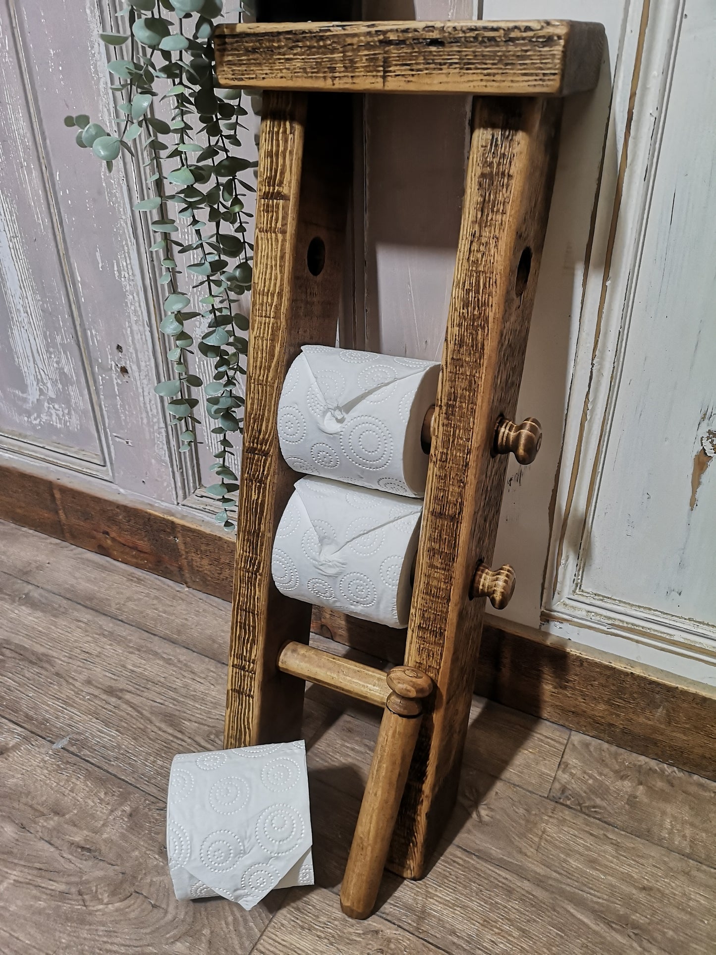 Loo Roll Ladder