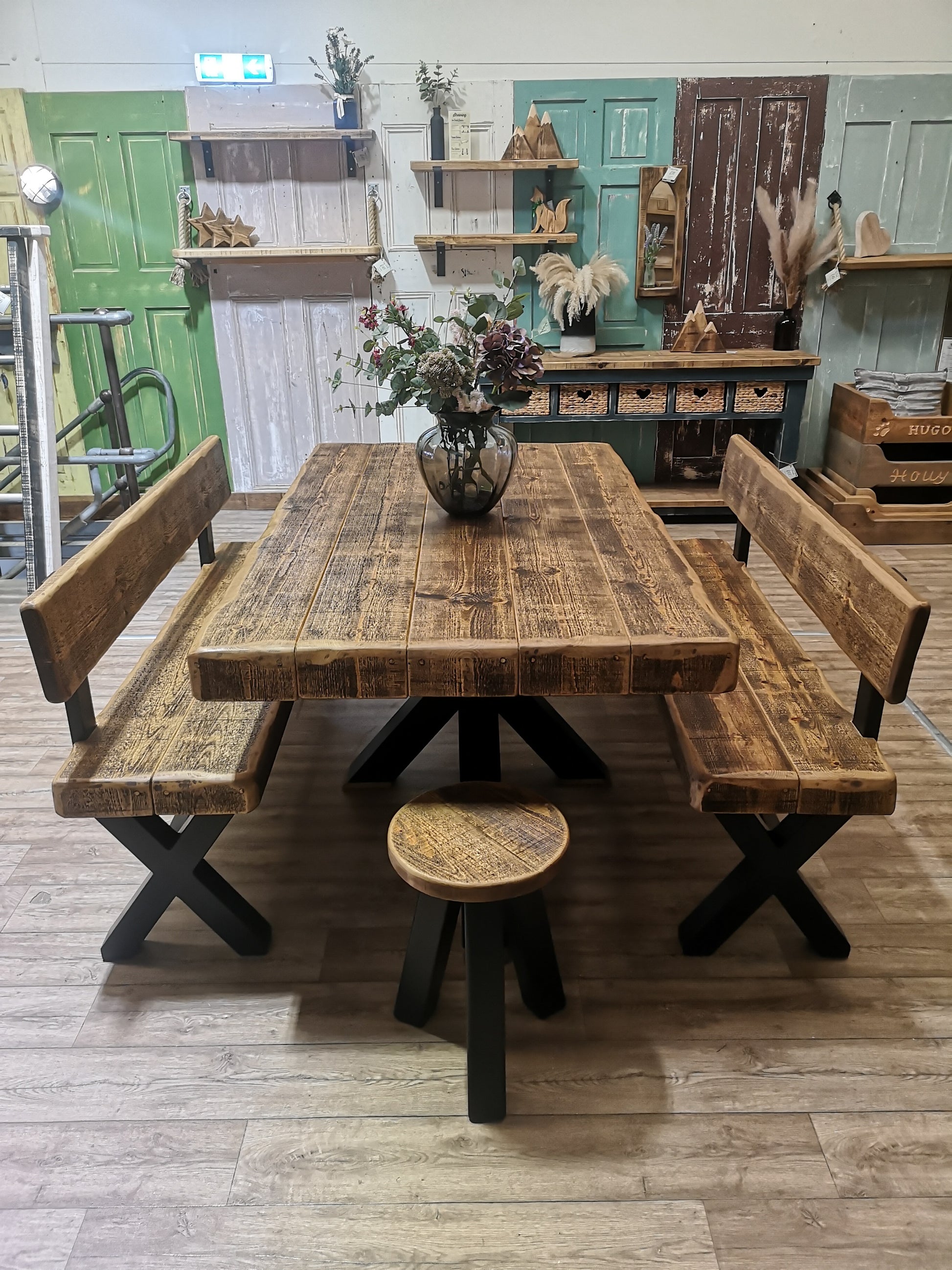 Jacobean & Black with Tri-Stool