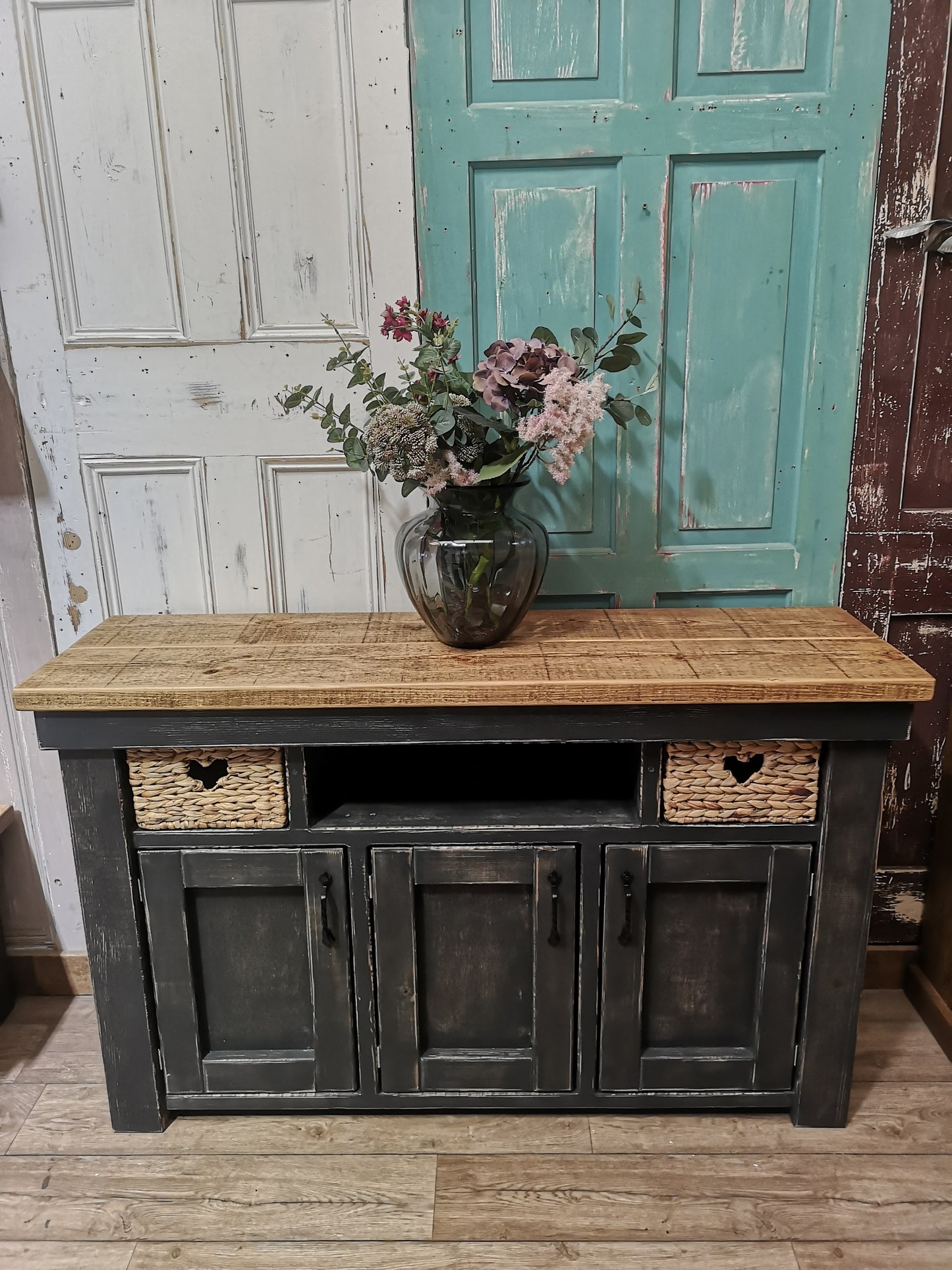 Medium Oak & Pitch Black Shab