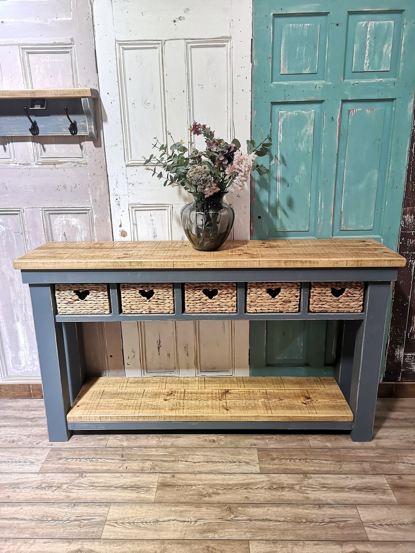 5 Basket in Medium Oak & Gotham City Shab with Shelf