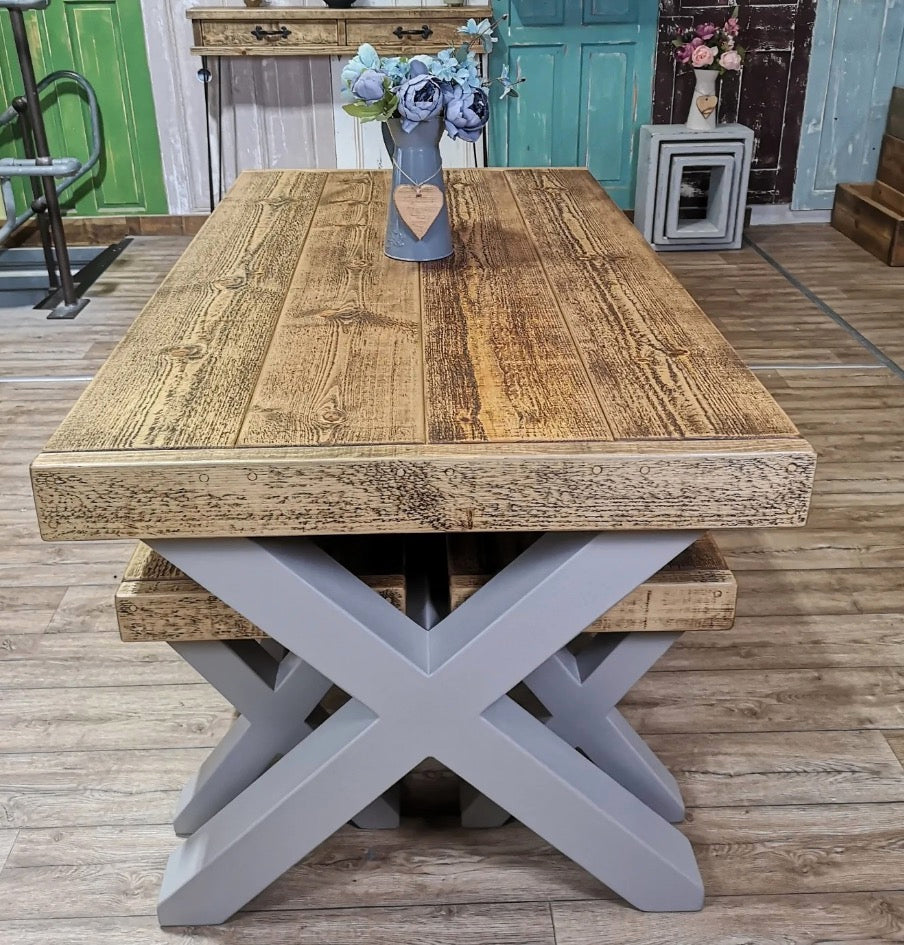 Medium Oak & Shore Rocks - Solid