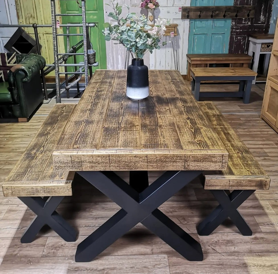 Jacobean & Pitch Black