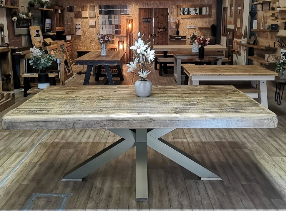 Jacobean & Pearl Gold