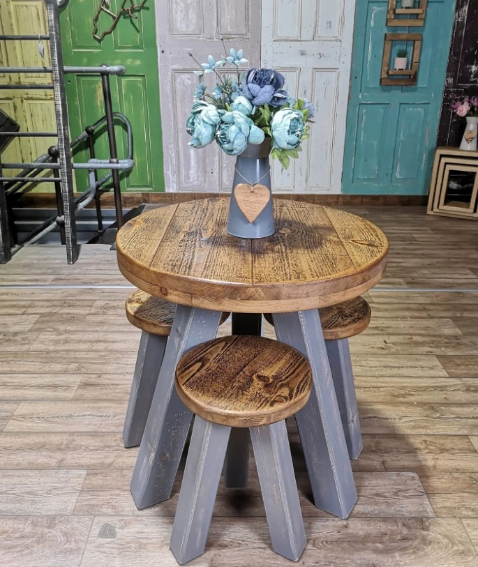 Medium Oak & Sleepy Kitten (shab)