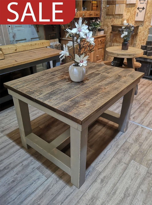 OUTLET - Farmhouse Dining Table