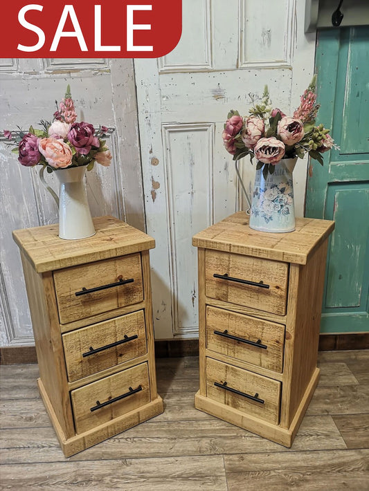 OUTLET - Country Cottage Bedside Drawers