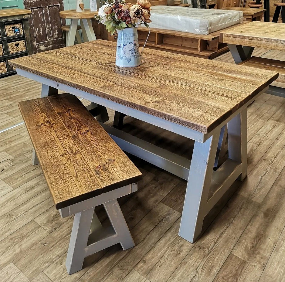 Jacobean & Shore Rocks Shab