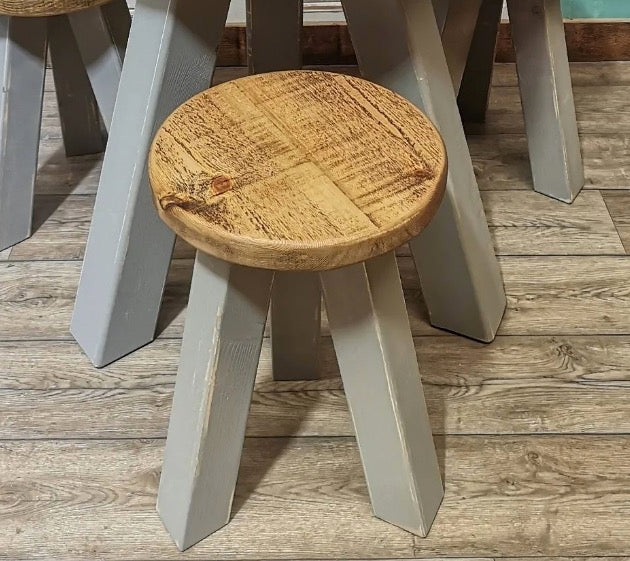 Medium Oak & Shore Rocks Shab