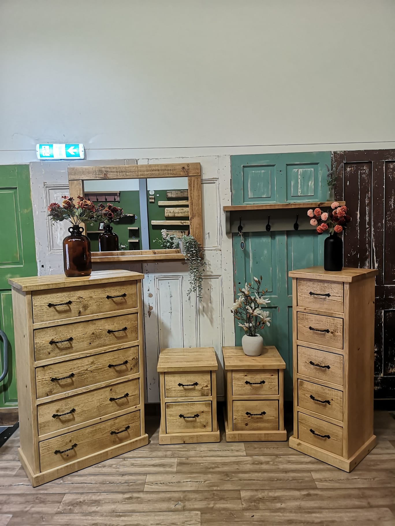 Light Oak with Black Twists