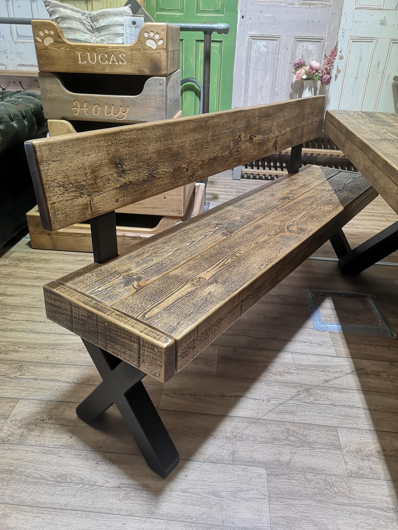 OUTLET - Bolton Banquet High-Back Dining Set