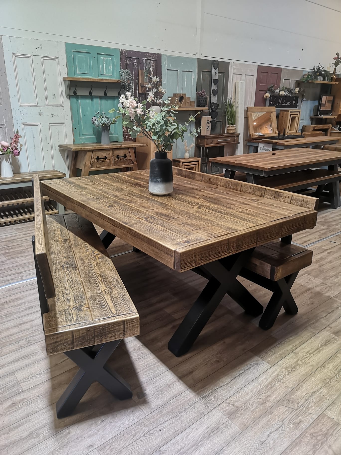 OUTLET - Bolton Banquet High-Back Dining Set
