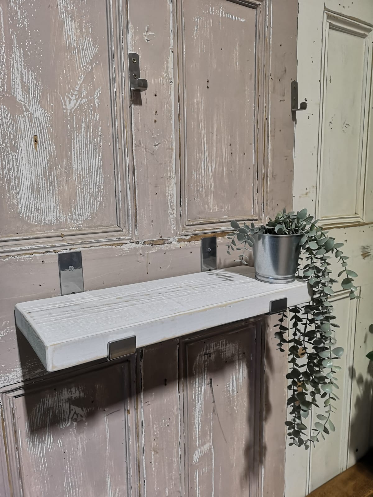 Chrome Upper Shelf in White Wash