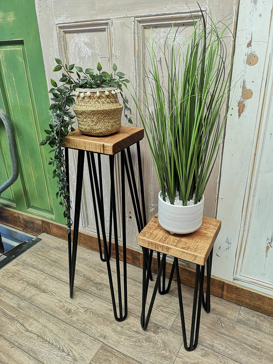 Medium Oak & Black Legs